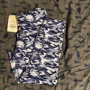 BRAND NEW. Fabletics leggings.